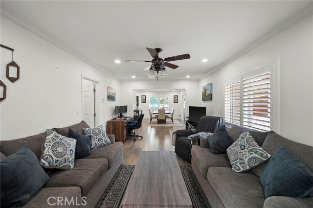 Detail Gallery Image 17 of 50 For 2072 Redondo Beach Bld, Torrance,  CA 90504 - 3 Beds | 2 Baths