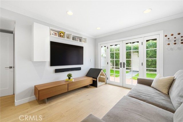 Detail Gallery Image 22 of 47 For 220 Detroit Ave, Huntington Beach,  CA 92648 - 3 Beds | 2/1 Baths