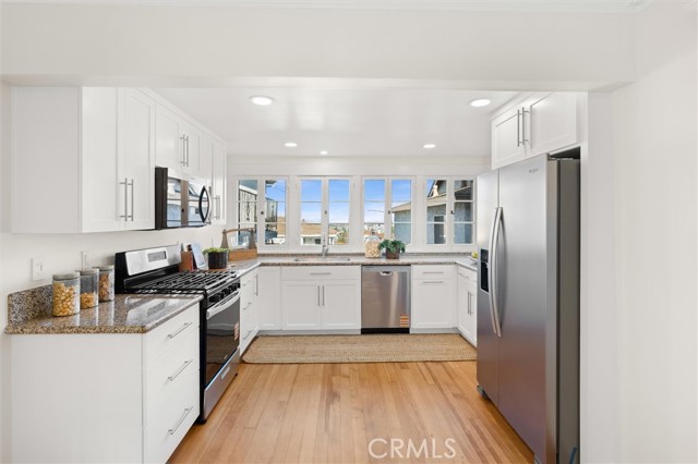 Detail Gallery Image 13 of 30 For 1184 W 3rd St, San Pedro,  CA 90731 - 5 Beds | 2 Baths