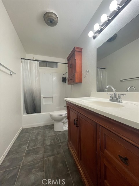 Detail Gallery Image 11 of 12 For 55725 Pueblo Trl #B,  Yucca Valley,  CA 92284 - 2 Beds | 1 Baths