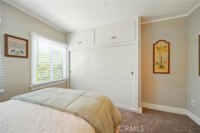 438 N Pasadena Avenue, Glendora CA: https://media.crmls.org/medias/fcee6bec-5409-4540-83ae-52d23028378b.jpg