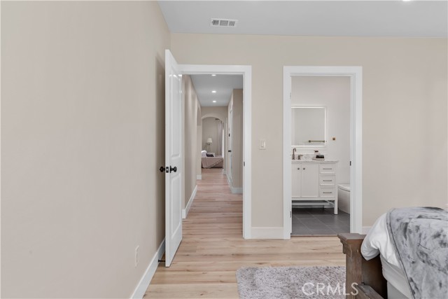 Detail Gallery Image 25 of 47 For 12426 Idaho Ave, Los Angeles,  CA 90025 - 3 Beds | 3 Baths