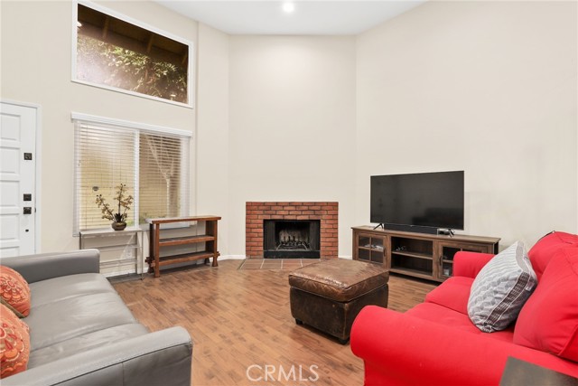 Detail Gallery Image 2 of 27 For 2304 Mathews Ave #2,  Redondo Beach,  CA 90278 - 2 Beds | 2/1 Baths