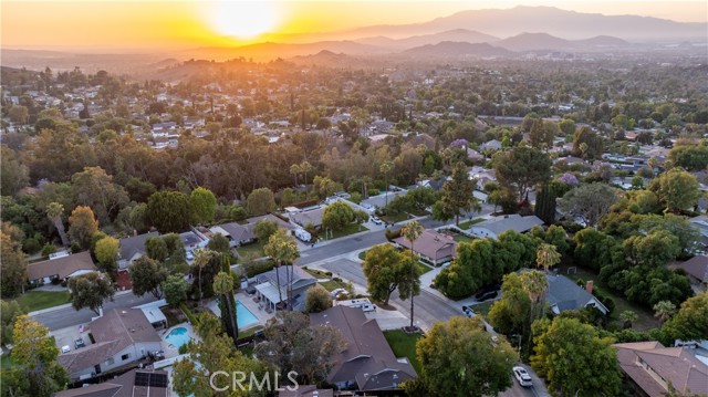 Detail Gallery Image 15 of 52 For 1544 Bellefontaine, Riverside,  CA 92506 - 5 Beds | 2 Baths