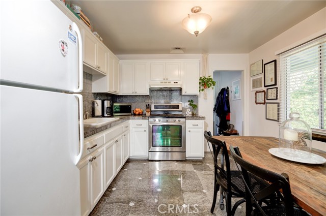 2003 Farrell Avenue, Redondo Beach, California 90278, 5 Bedrooms Bedrooms, ,3 BathroomsBathrooms,Residential,Sold,Farrell,SB22004385