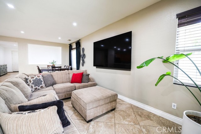 Image 10 of 33 For 3047 Kalei Court