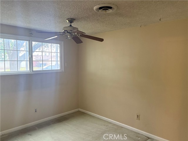 Detail Gallery Image 8 of 13 For 8960 Delano, Riverside,  CA 92503 - 4 Beds | 2 Baths