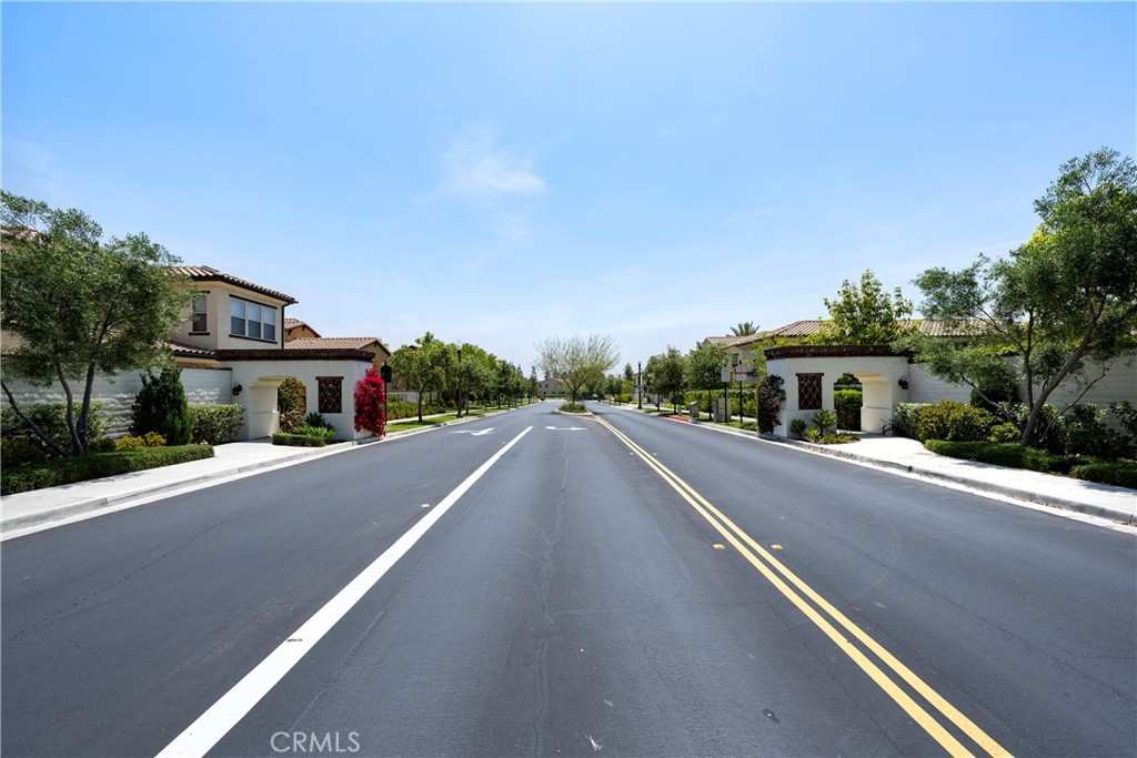 The community is lushly landscaped, well kept, and centrally located to so many of Orange Counties best Restaurants and Shops!