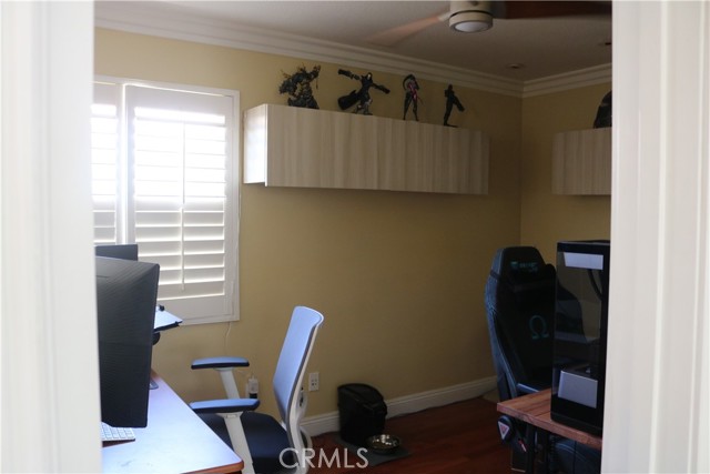 15 Tavella, Lake Forest CA: https://media.crmls.org/medias/fcf3b5a3-e290-4a2d-9d10-add5d3dbbd2d.jpg