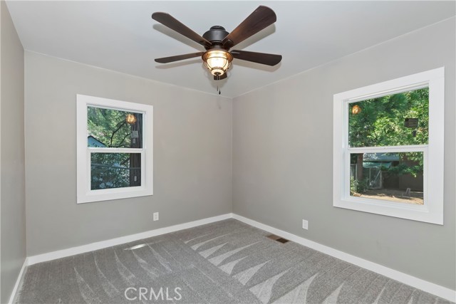 Detail Gallery Image 11 of 32 For 23984 Straight Way, Crestline,  CA 92325 - 2 Beds | 1 Baths