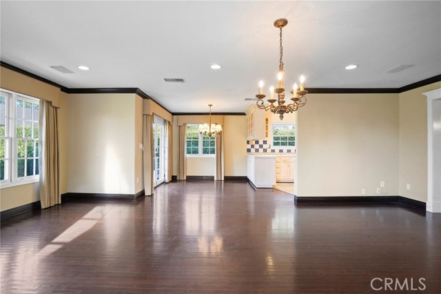 Detail Gallery Image 10 of 49 For 12281 Woodley Ave, Granada Hills,  CA 91344 - 3 Beds | 2 Baths