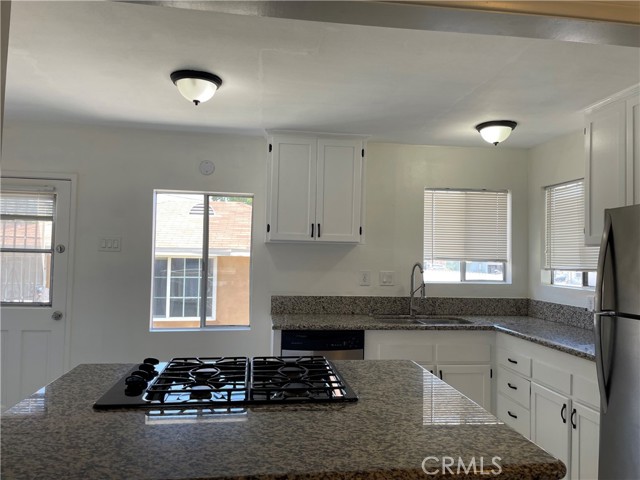 Detail Gallery Image 4 of 25 For 8259 Archibald Ave, Rancho Cucamonga,  CA 91730 - 3 Beds | 2 Baths