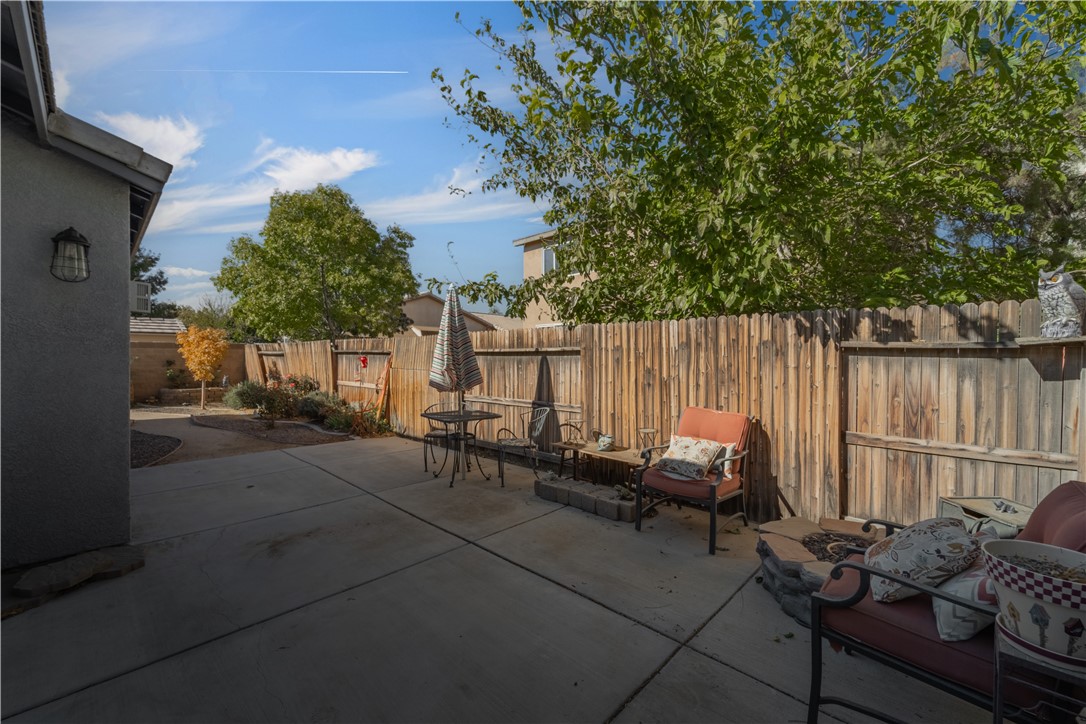 Detail Gallery Image 30 of 44 For 3085 Summer Breeze, Rosamond,  CA 93560 - 4 Beds | 2 Baths