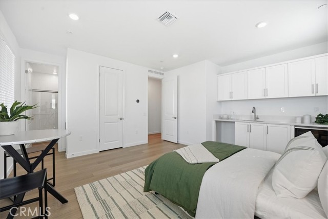 Detail Gallery Image 34 of 53 For 2392 Haley Point Drive #104,  Ventura,  CA 93003 - 3 Beds | 3/1 Baths