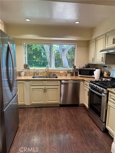 671 671 East Sunset Drive North, Redlands CA: https://media.crmls.org/medias/fcf54460-ee0d-41d3-9d70-3fbd17222e42.jpg
