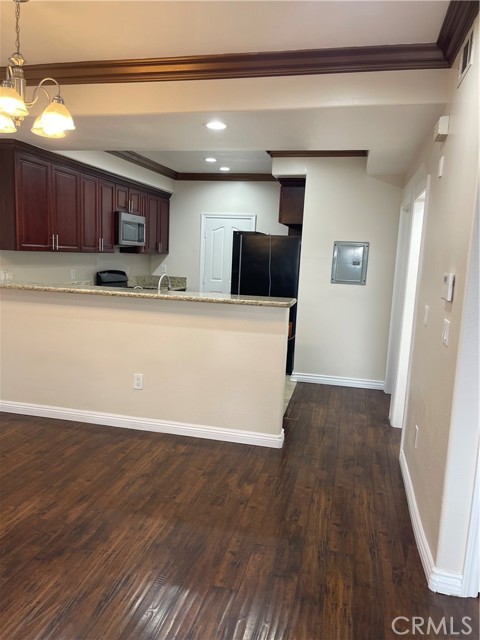 Detail Gallery Image 5 of 18 For 255 N Michigan, Pasadena,  CA 91106 - 3 Beds | 3 Baths