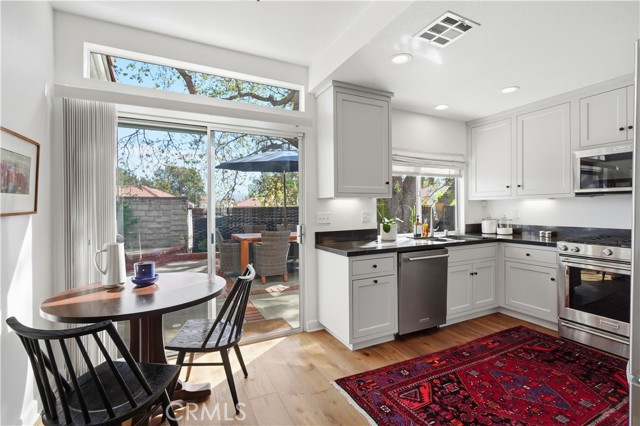 Image 10 of 38 For 26352 Ivrea  