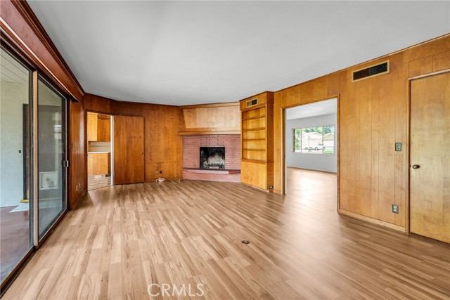 Detail Gallery Image 10 of 26 For 4389 Brentwood Ave, Riverside,  CA 92506 - 3 Beds | 2 Baths