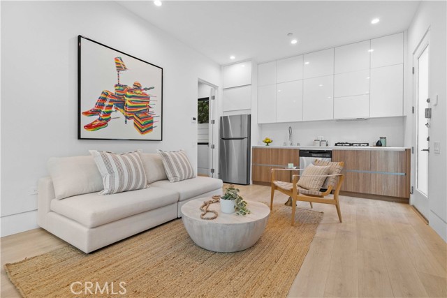 Detail Gallery Image 52 of 57 For 4532 Katherine, Sherman Oaks,  CA 91423 - 6 Beds | 6/1 Baths