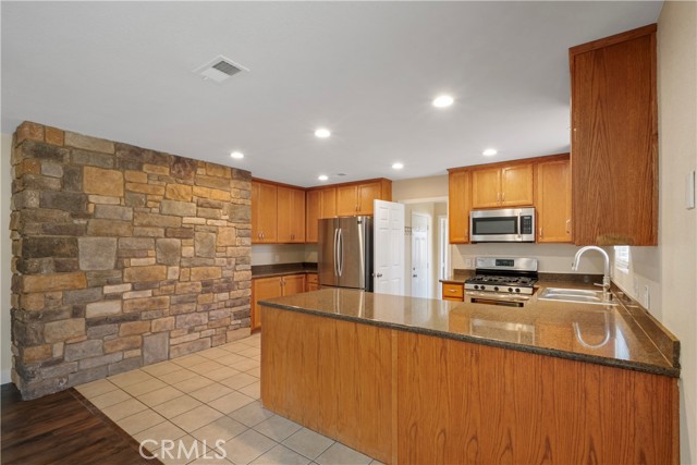 Detail Gallery Image 4 of 39 For 378 N 41st, Banning,  CA 92220 - 3 Beds | 2 Baths