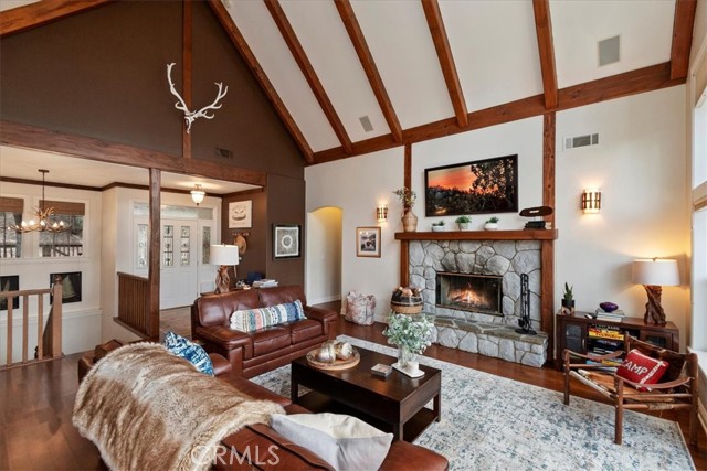 Detail Gallery Image 12 of 53 For 1254 Calgary, Lake Arrowhead,  CA 92352 - 4 Beds | 3/1 Baths