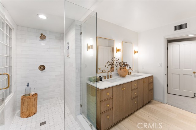 Detail Gallery Image 33 of 54 For 2727 Ocean Bld, Corona Del Mar,  CA 92625 - 3 Beds | 4/1 Baths