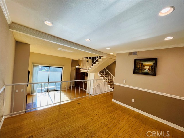 10201 Mason Avenue, Chatsworth CA: https://media.crmls.org/medias/fcf87968-0034-4bfa-960f-2a589727c7ee.jpg