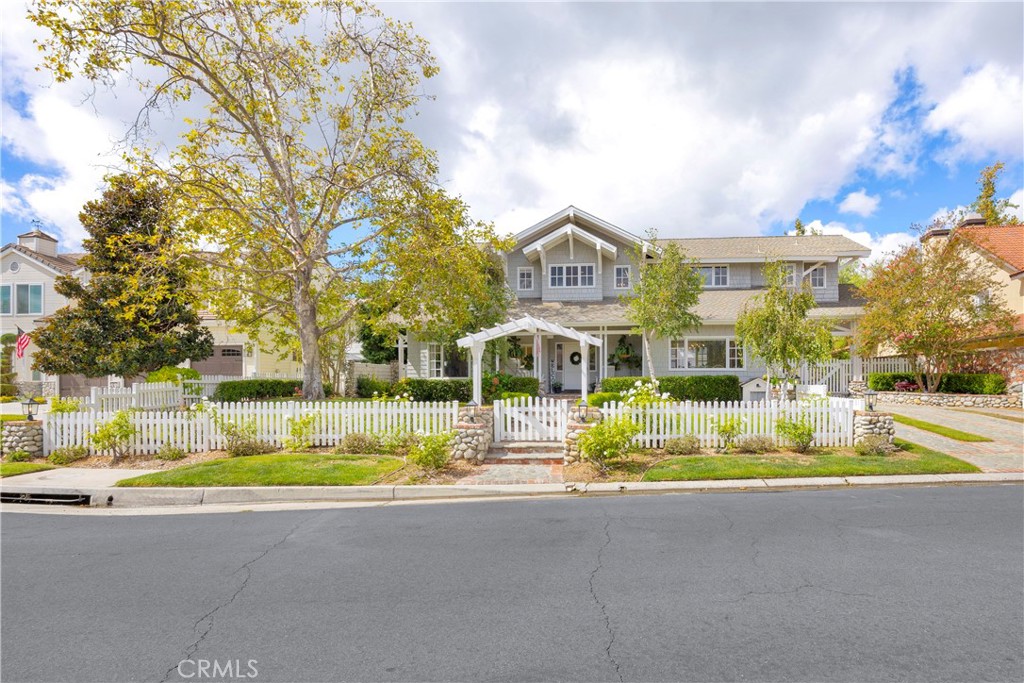 Fcf89c40 Ba04 43c1 Be74 8aa46b6ca8c6