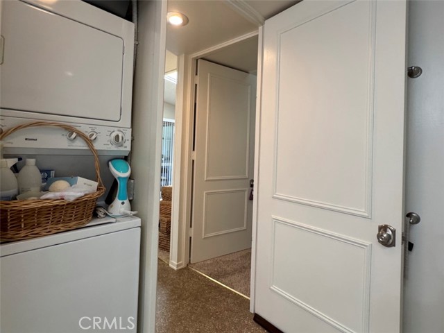 1664 Thunderbird Drive, Seal Beach CA: https://media.crmls.org/medias/fcf90632-14fd-4975-bbaa-2b82f202d041.jpg