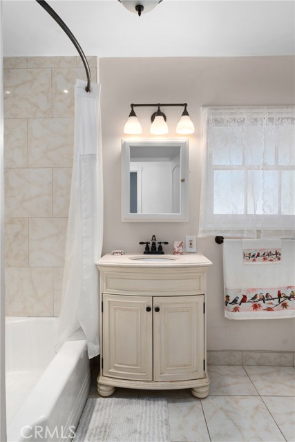 Detail Gallery Image 13 of 17 For 648 Sidney Ave, Pasadena,  CA 91107 - 3 Beds | 2 Baths