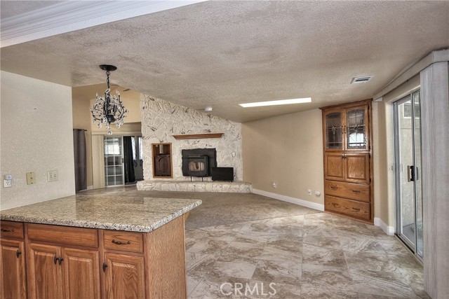 Detail Gallery Image 11 of 30 For 18611 Mustang Dr, Tehachapi,  CA 93561 - 4 Beds | 2 Baths