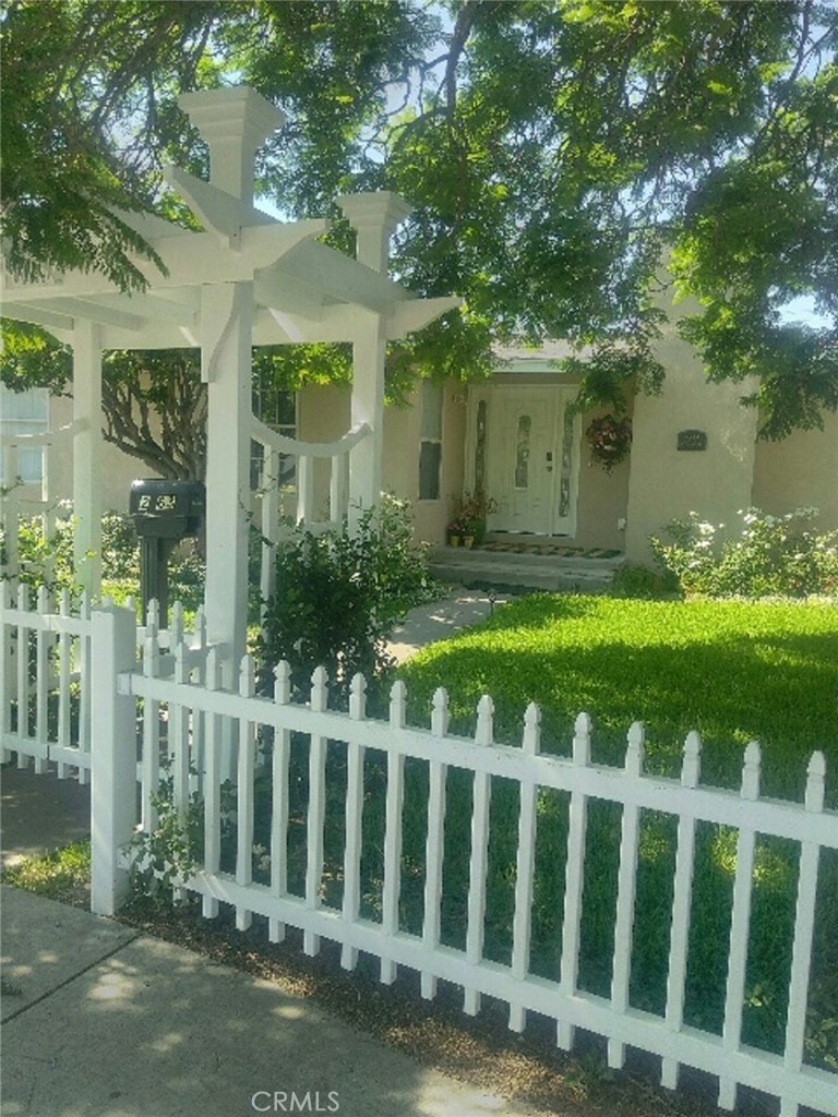 2863 W Orange Avenue, Anaheim, CA 92804