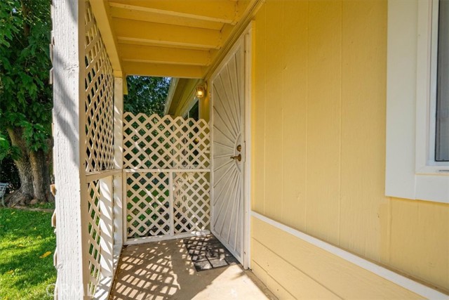 1160 Orange Street, Red Bluff CA: https://media.crmls.org/medias/fcfac9cd-18ab-4940-8ea9-76725f58a4b4.jpg