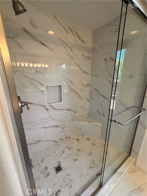 44 Arcata, Irvine CA: https://media.crmls.org/medias/fcfb20f7-8cd0-4784-ad99-8c323fcf4fb4.jpg