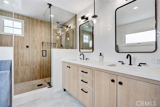 Detail Gallery Image 26 of 52 For 825 Center, El Segundo,  CA 90245 - 4 Beds | 3 Baths