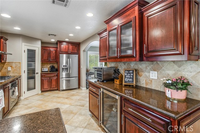 Detail Gallery Image 11 of 45 For 2279 N Campus Ave, Upland,  CA 91784 - 4 Beds | 2/1 Baths