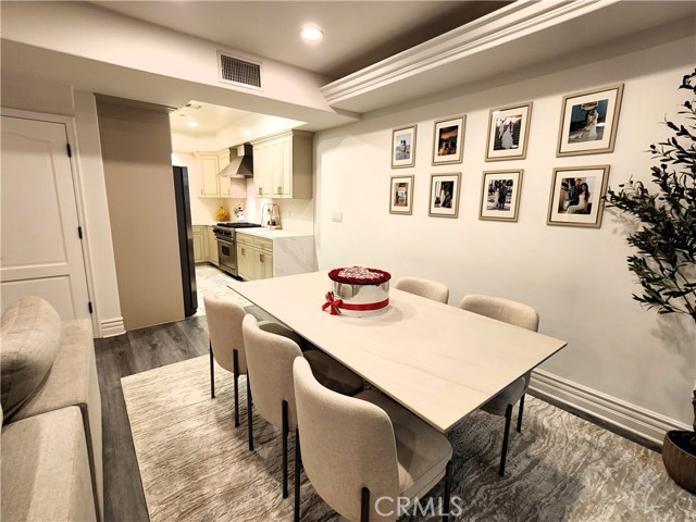 Detail Gallery Image 11 of 34 For 820 S Bedford #105,  Los Angeles,  CA 90035 - 2 Beds | 2/1 Baths