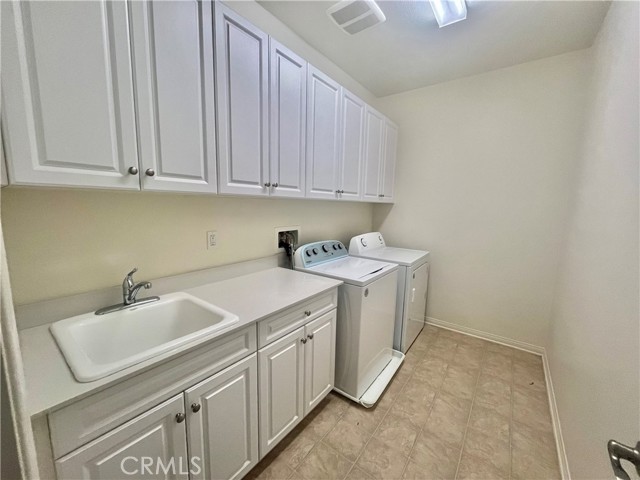 Detail Gallery Image 13 of 15 For 6116 Rosewood Way, Corona,  CA 92880 - 3 Beds | 2/1 Baths