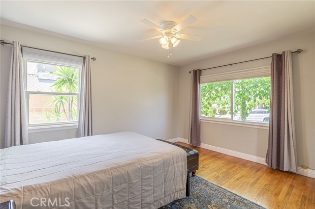 Detail Gallery Image 13 of 31 For 8404 Glenoaks Bld, Sun Valley,  CA 91352 - 3 Beds | 2 Baths