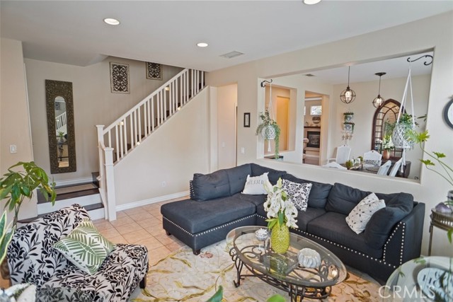 Detail Gallery Image 5 of 33 For 24125 View Pointe Ln, Valencia,  CA 91355 - 4 Beds | 2 Baths