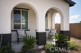 Detail Gallery Image 3 of 10 For 8883 Beacon Ave, Hesperia,  CA 92344 - 5 Beds | 2/1 Baths