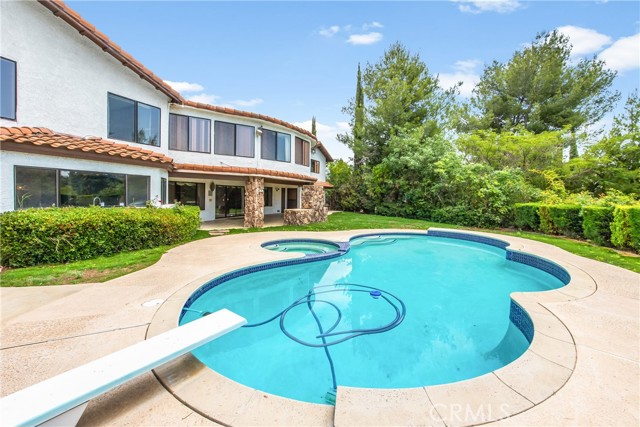 668 E Sunset N Drive, Redlands CA: https://media.crmls.org/medias/fcfe75ef-29b1-4ada-b680-820eb07bf5c1.jpg