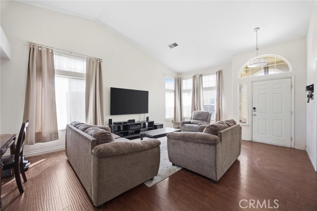 Detail Gallery Image 8 of 42 For 3802 Windflower Ave, Bakersfield,  CA 93313 - 3 Beds | 2 Baths