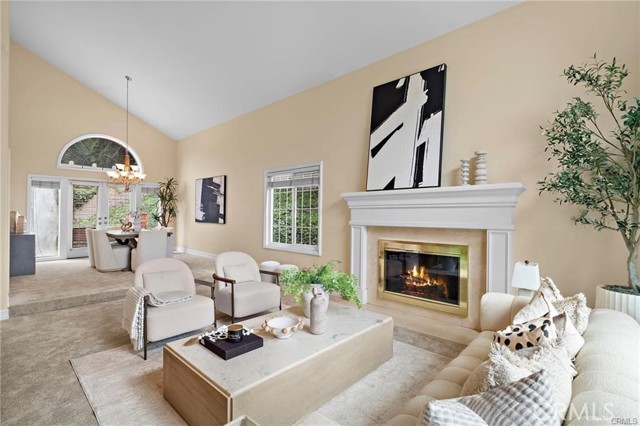 2811 N Roxbury, Orange CA: https://media.crmls.org/medias/fcff9aa9-e9ec-4088-957e-47800bca1133.jpg