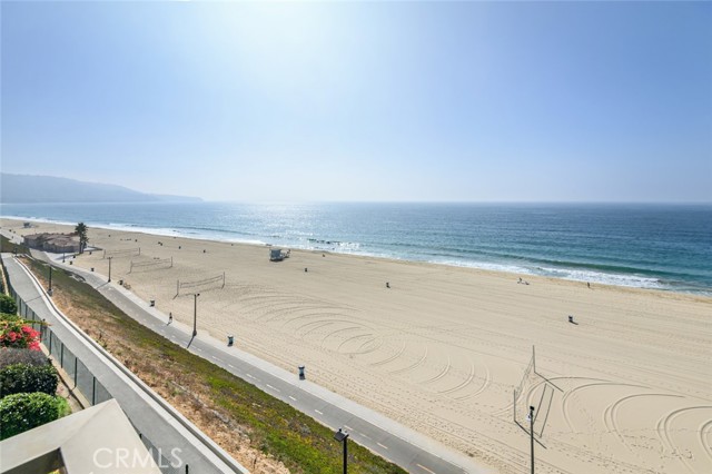 Detail Gallery Image 6 of 28 For 721 Esplanade #301,  Redondo Beach,  CA 90277 - 2 Beds | 2 Baths