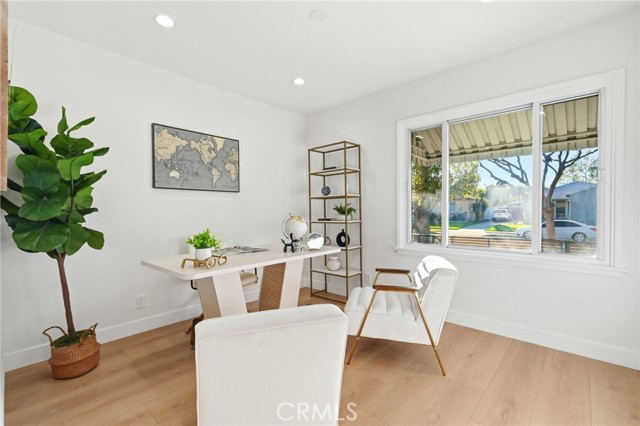 Detail Gallery Image 26 of 74 For 2140 N Rose St, Burbank,  CA 91505 - 5 Beds | 3/1 Baths