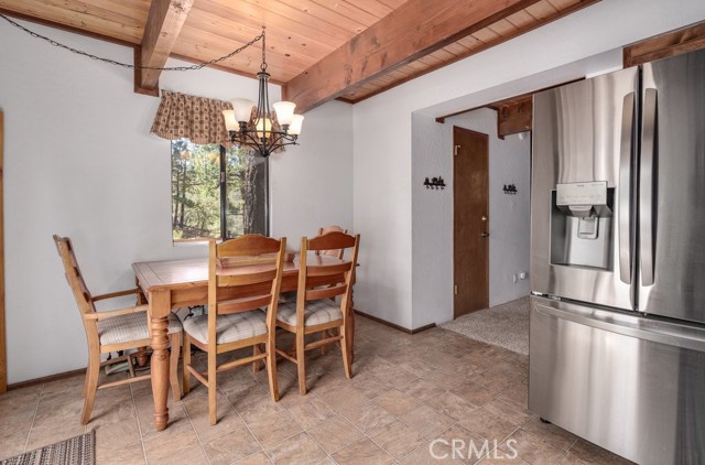 Detail Gallery Image 14 of 32 For 320 Hilltop Ln, Big Bear City,  CA 92314 - 2 Beds | 2 Baths