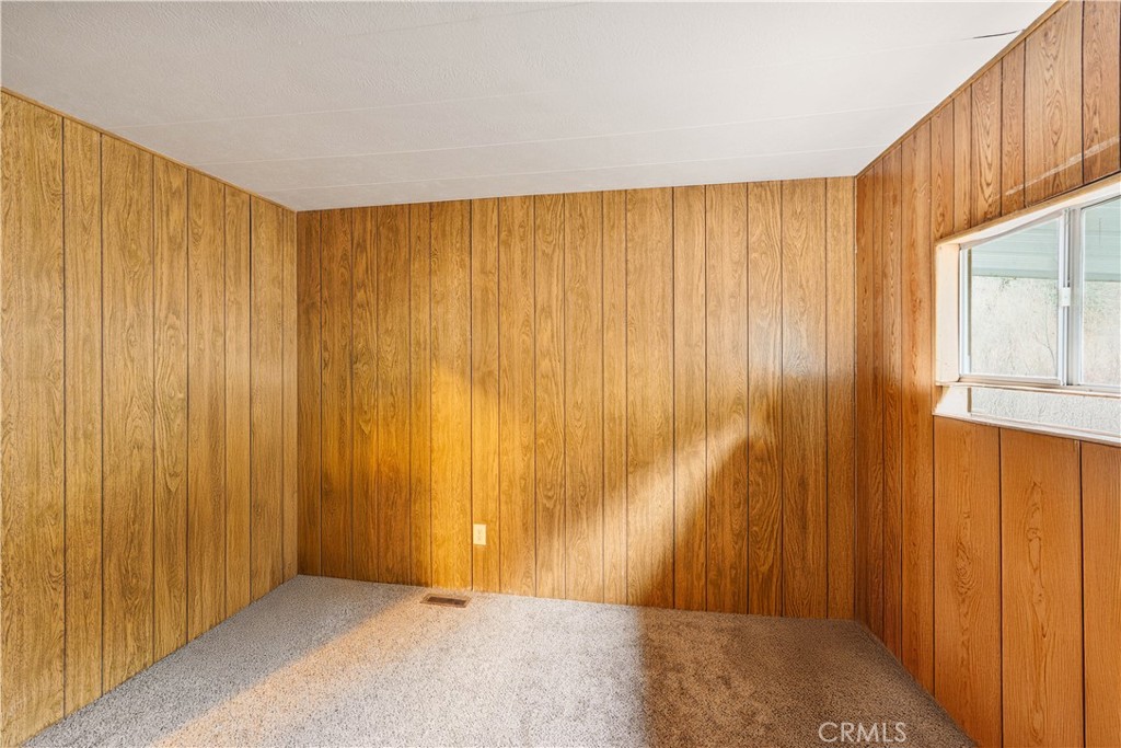 https://media.crmls.org/medias/fd018954-0239-4707-af7b-eeb0bf232729.jpg?preset=X-Large