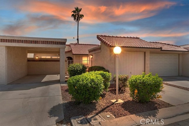 82297 Cochran Drive, Indio CA: https://media.crmls.org/medias/fd020fcd-c968-4c1d-9e39-bacd8673ac05.jpg