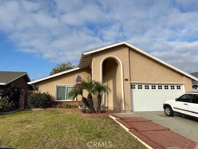 Detail Gallery Image 2 of 28 For 6001 Brookmont Dr, Yorba Linda,  CA 92886 - 4 Beds | 2 Baths